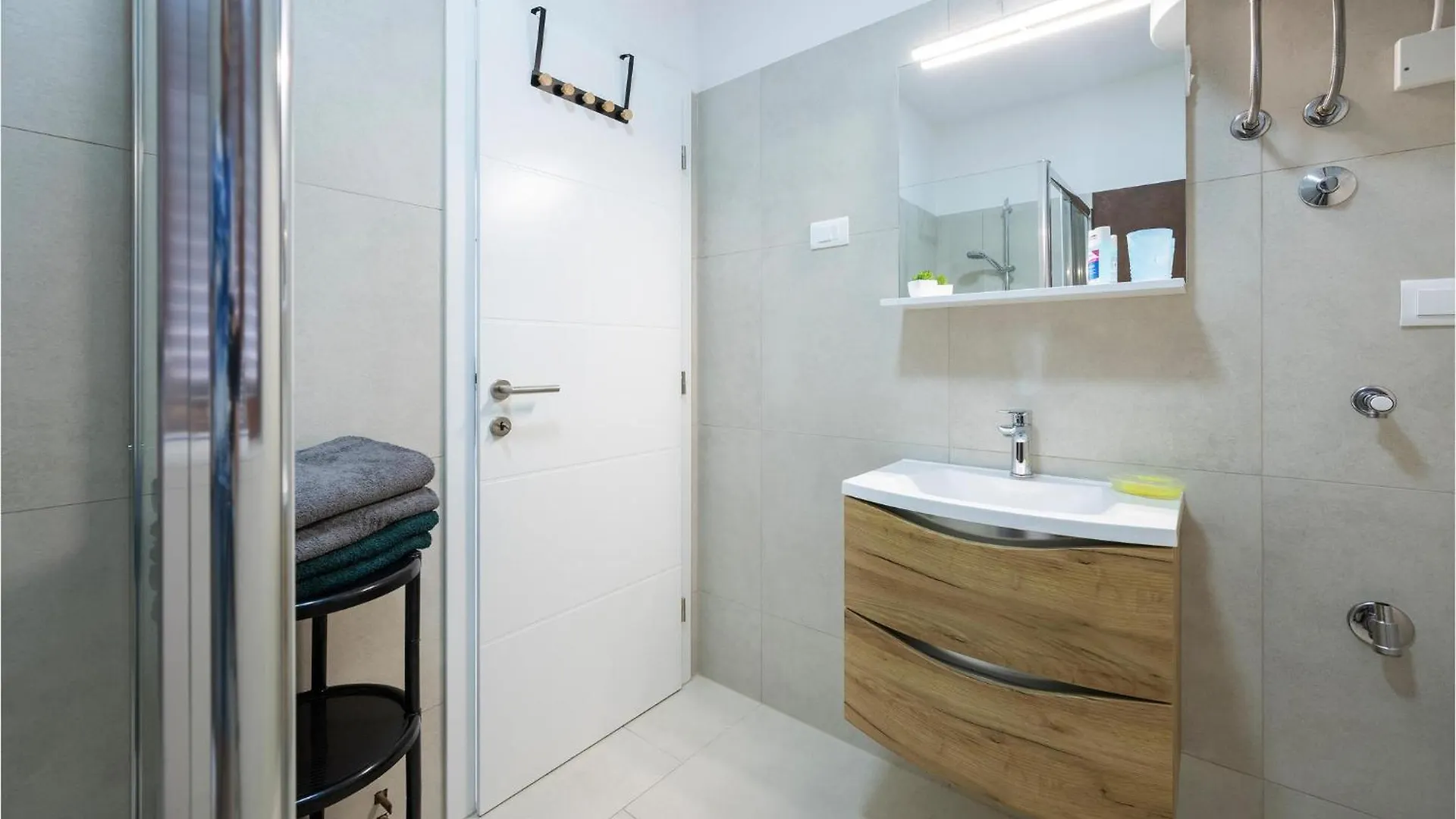 Gorgeous Apartment In Medulin With Wifi
